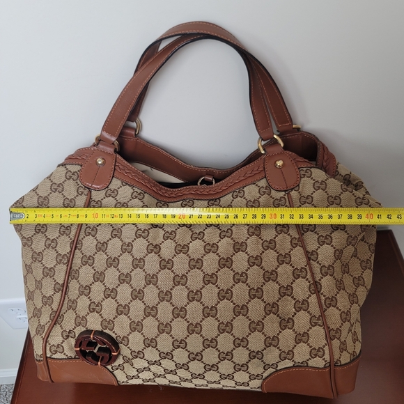 Gucci Beige and Brown Logo Shoulder Bag - Picture 17 of 17